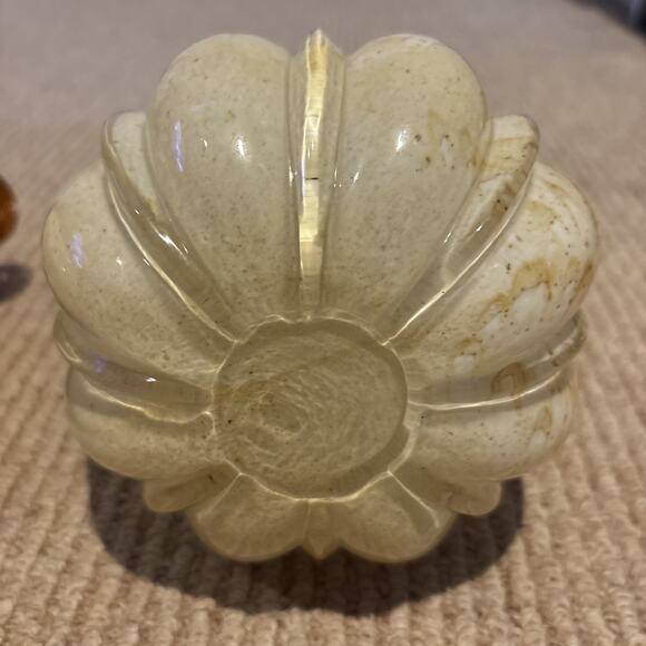 2 Hand Blown Art Glass Pumpkins High Quality - Nice Swirls with vines - Picture 8 of 9